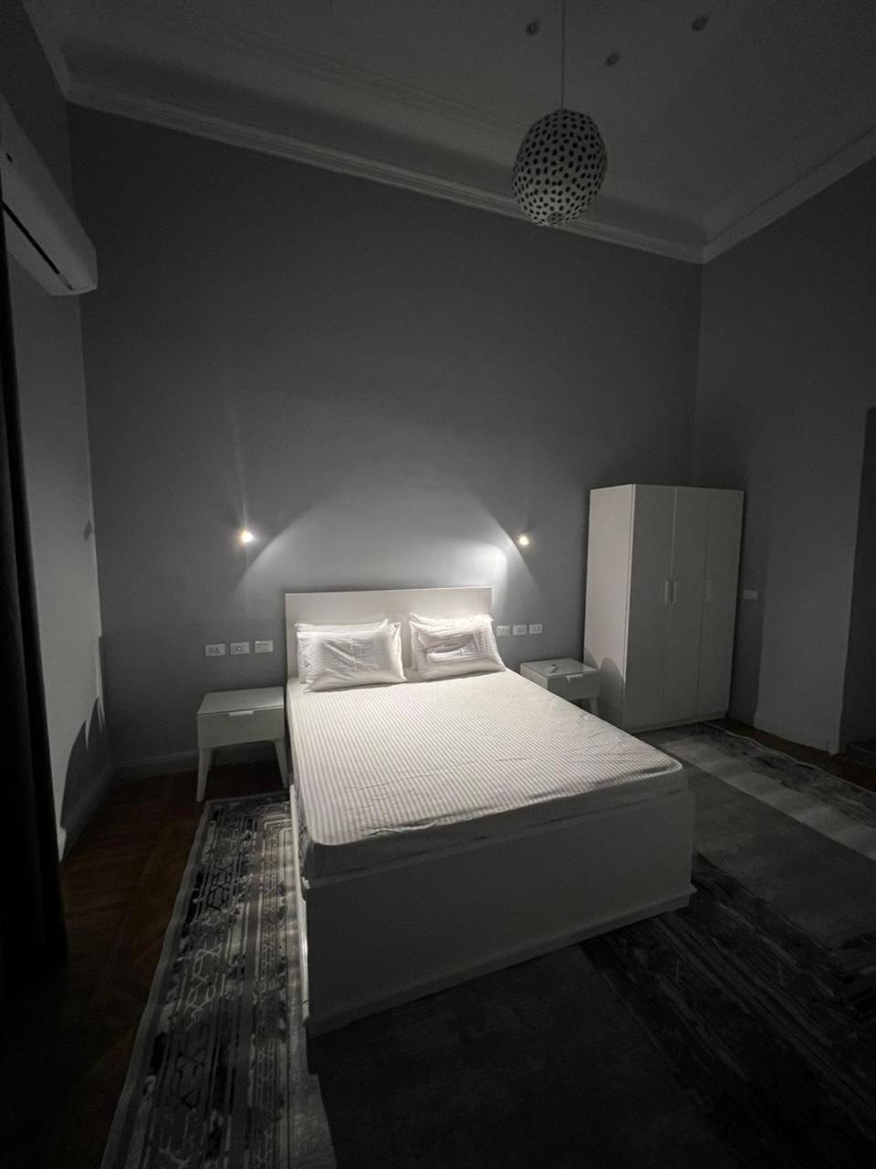 بيت شباب Paris East القاهرة
